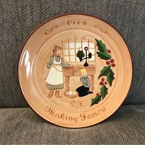 Glen View Pottery Stumar 1974 Yuletide Plate Making Fancy Hand Crafted Germany